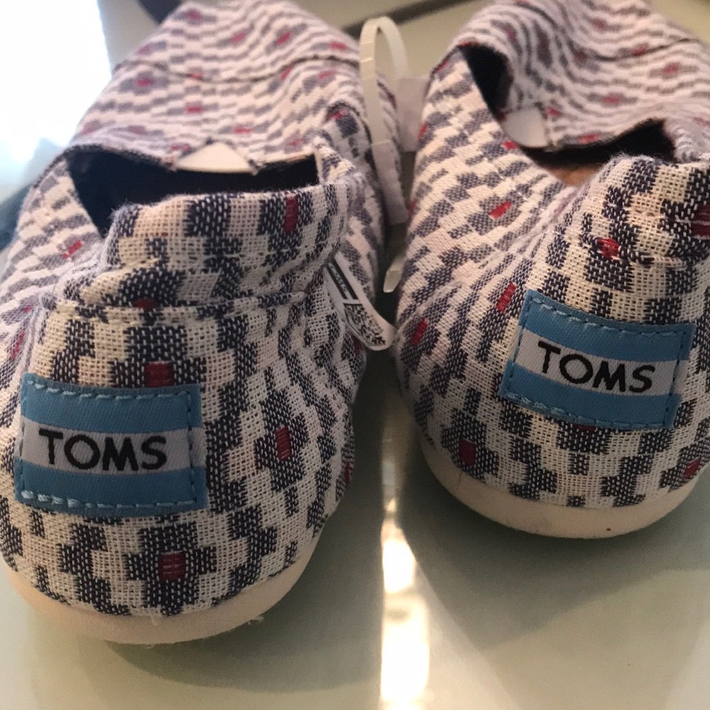 Brand New Toms shoes